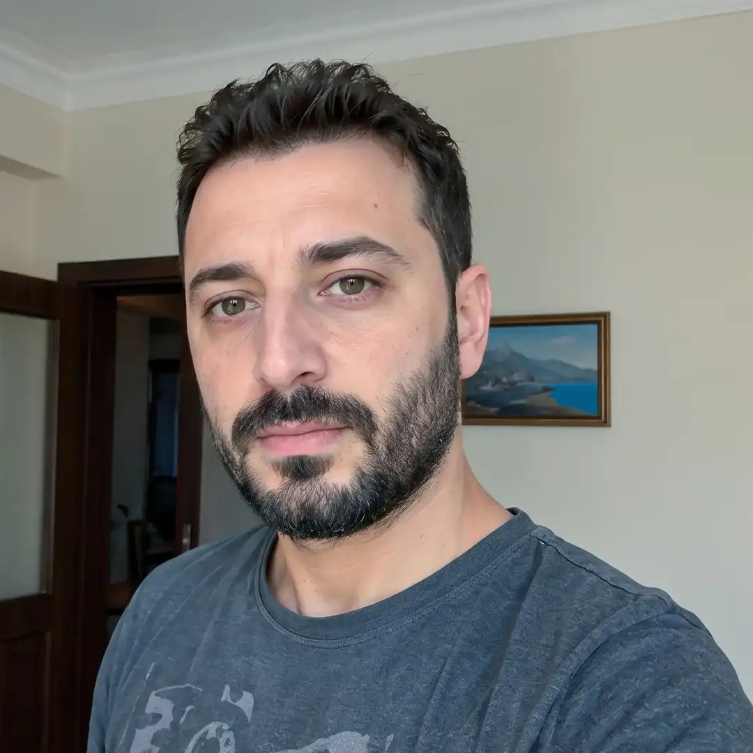 Rezultat la 12 luni — vedere frontală, cazul HNS-0033